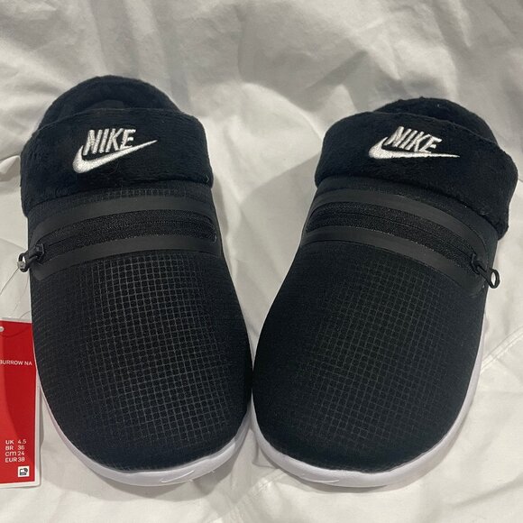 NWT Nike Burrow Women's Size US 7 DJ3131-001 Black Slippers / Slides - No Box - Picture 1 of 13